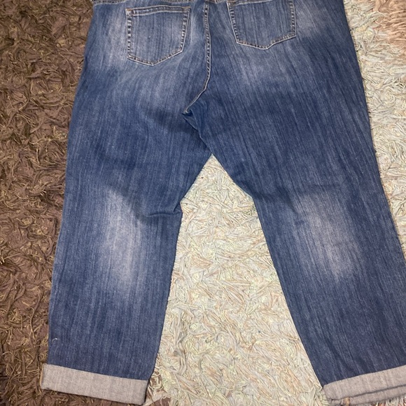 NWT TORRID DISTRESSED BOYFRIEND JEANS, - Picture 10 of 12